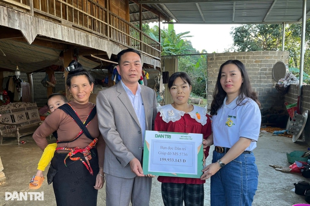 Bạn đọc Dân trí ủng hộ mẹ nghèo đơn thân mắc bệnh hiểm hơn 183 triệu đồng - 1 Bạn đọc Dân trí ủng hộ mẹ nghèo đơn thân mắc bệnh hiểm hơn 183 triệu đồng - 1