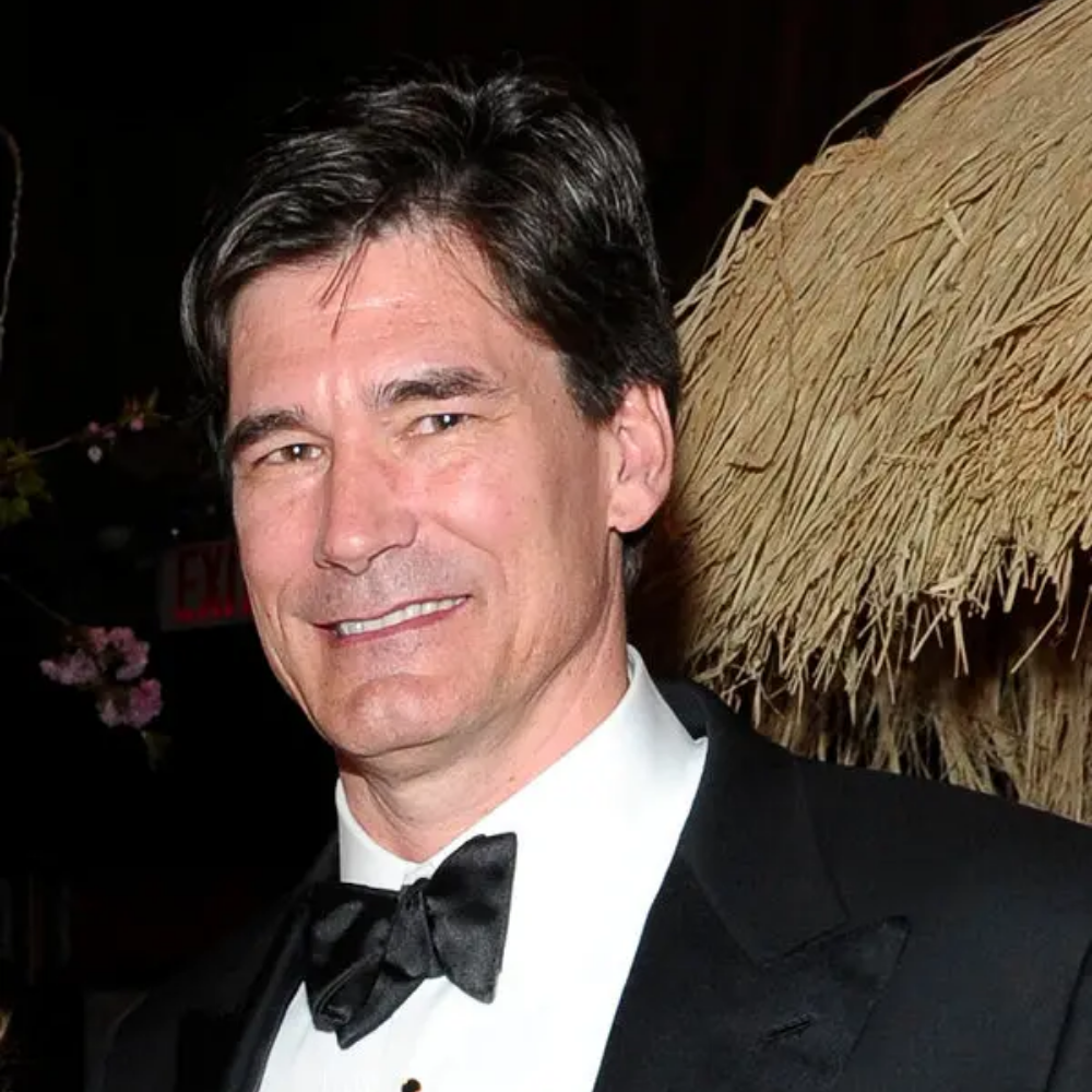 Garet Hil sáng lập, National Kidney Registry (N.K.R.)