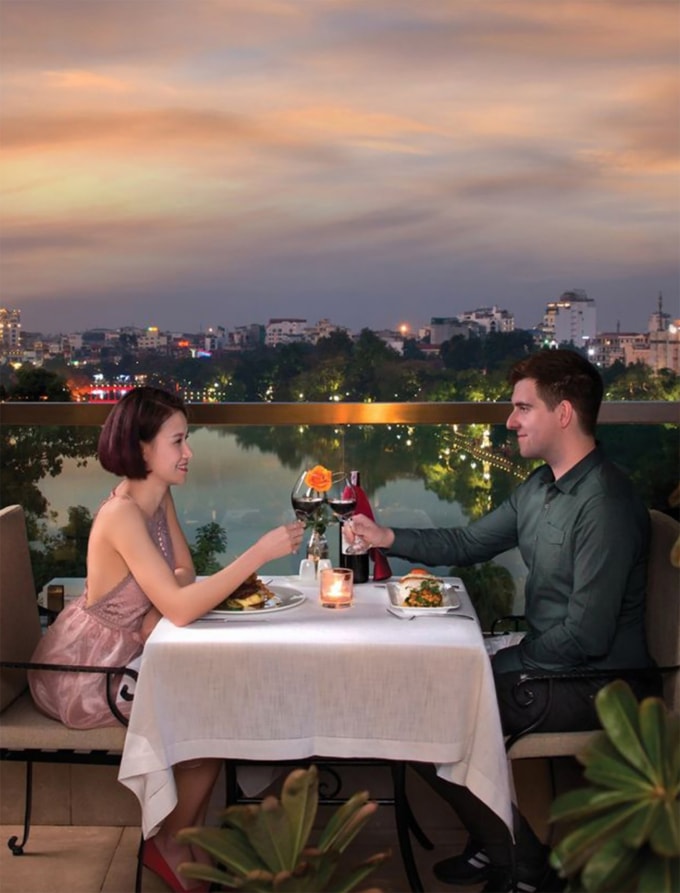 Quán bar trên khách sạn Silk Path Boutique Hanoi.