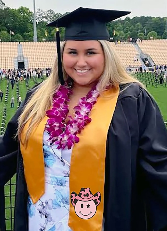 Savannah Silbernagel, 27 tuổi, ở bang Georgia từng nặng 150 kg. Ảnh: Ny post