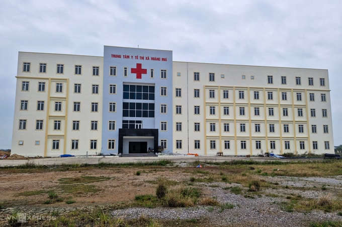 Trung tâm Y tế Hoàng Mai hoàn thành hơn 95% nhưng chưa thể đưa vào sử dụng. Ảnh: Đức Hùng