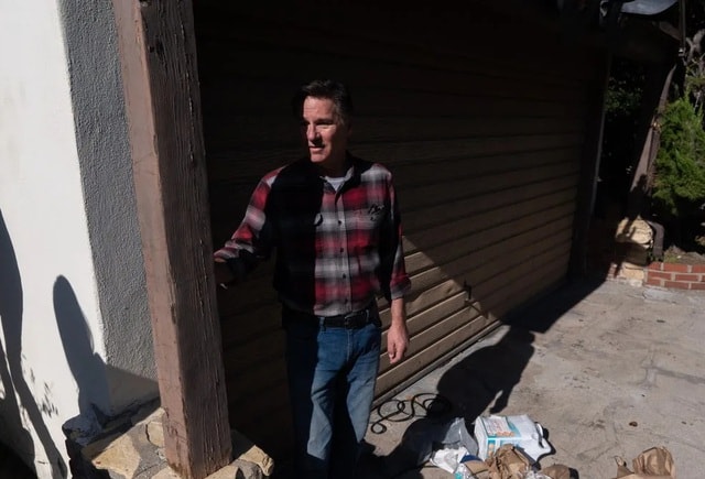 Trải nghiệm đáng sợ của người đàn ông sống chung với gấu khổng lồ suốt một tháng - Ảnh 1.