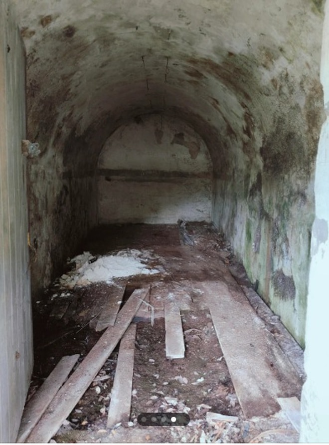 Mở cánh cửa gỗ bí ẩn trên vách đá, cảnh tượng bên trong gây xôn xao - Ảnh 4.