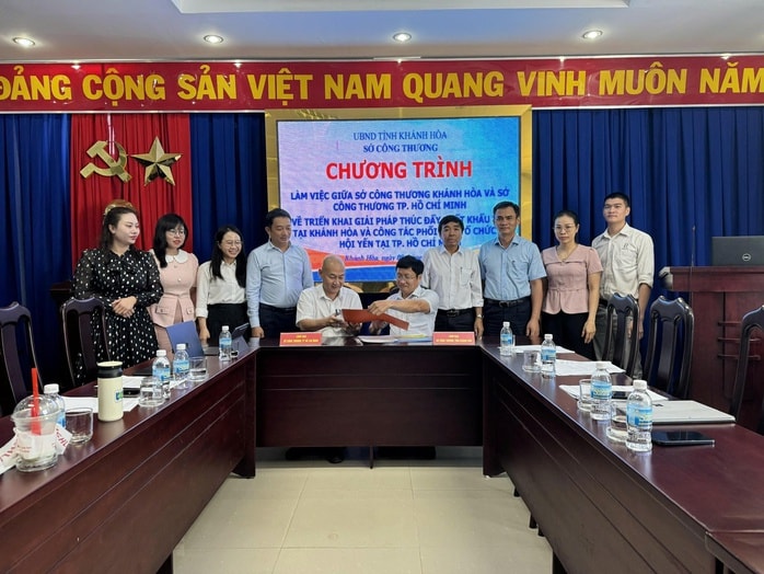 TP HCM - Khánh Hòa hợp tác nâng tầm yến sào Việt Nam - Ảnh 1.