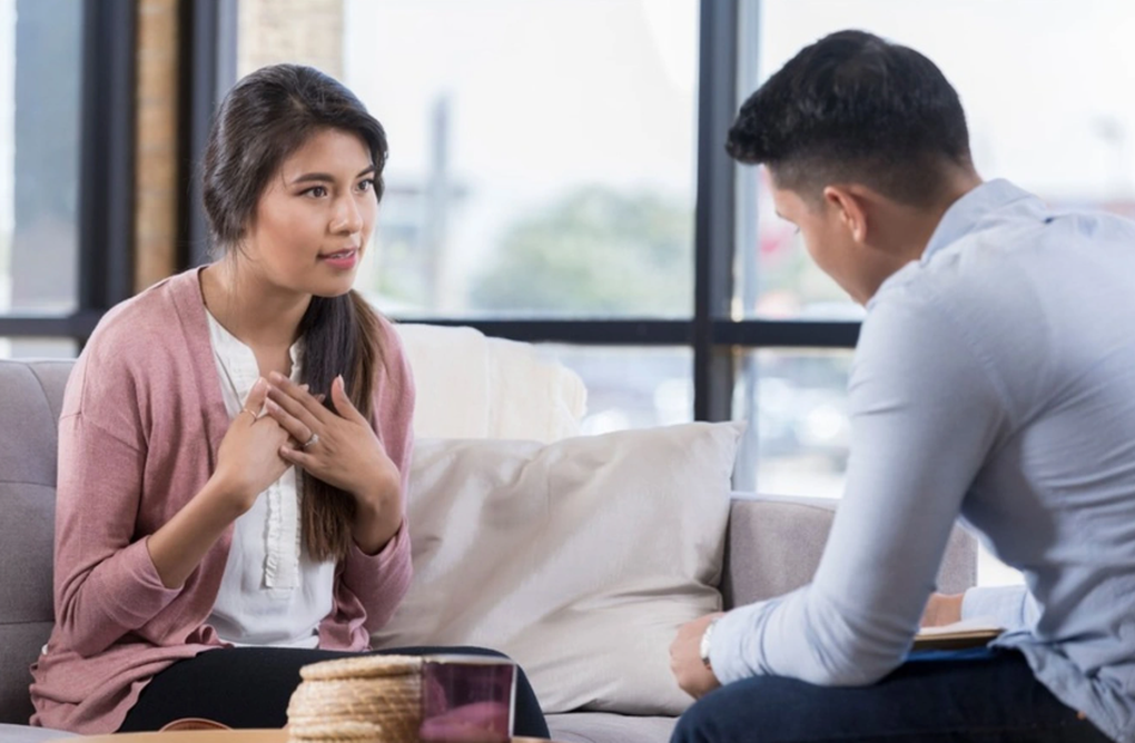 Làm việc nuôi cả nhà nhưng chồng cặp bồ, con gái chê tôi “chỉ biết tiền” - 1