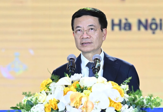 Bộ trưởng Nguyễn Mạnh Hùng phát biểu tại Diễn đàn Quốc gia phát triển doanh nghiệp Công nghệ Việt Nam, ngày 30/12.  Ảnh: Giang Huy