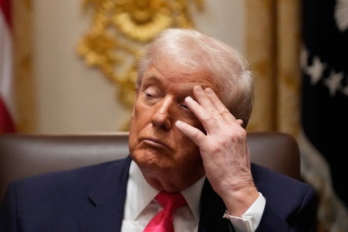 Tổng thống Donald Trump trong cuộc họp Nội các ở Nhà Trắng ngày 2/12/2025. Ảnh: AP