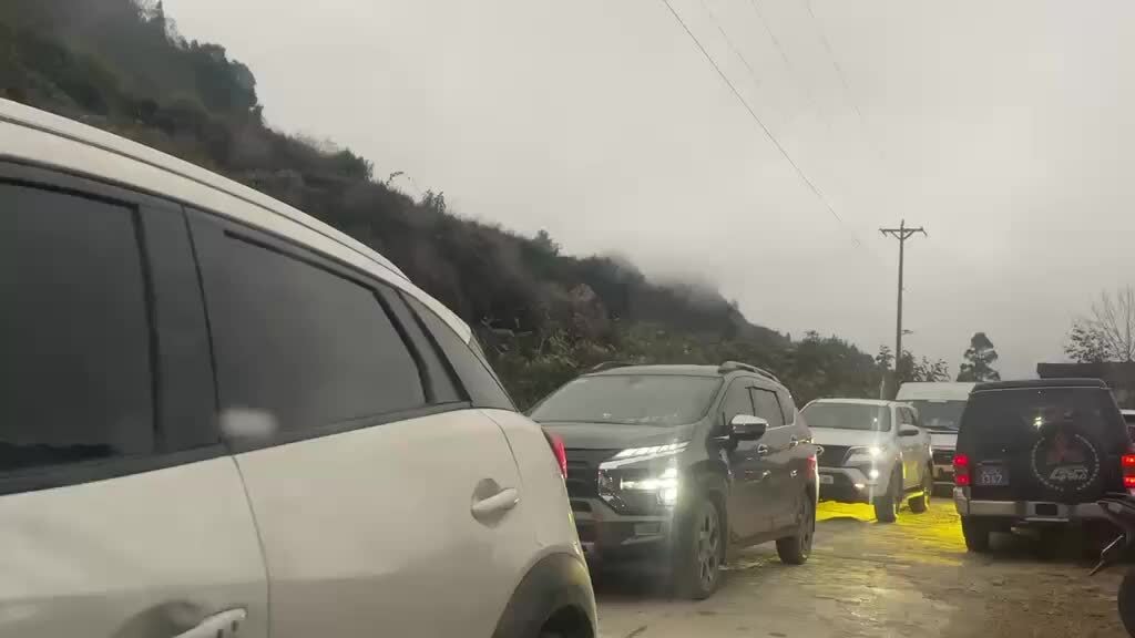 Đà Lạt thông thoáng, Phú Quốc 'đông chưa từng có' ngày đầu nghỉ lễ