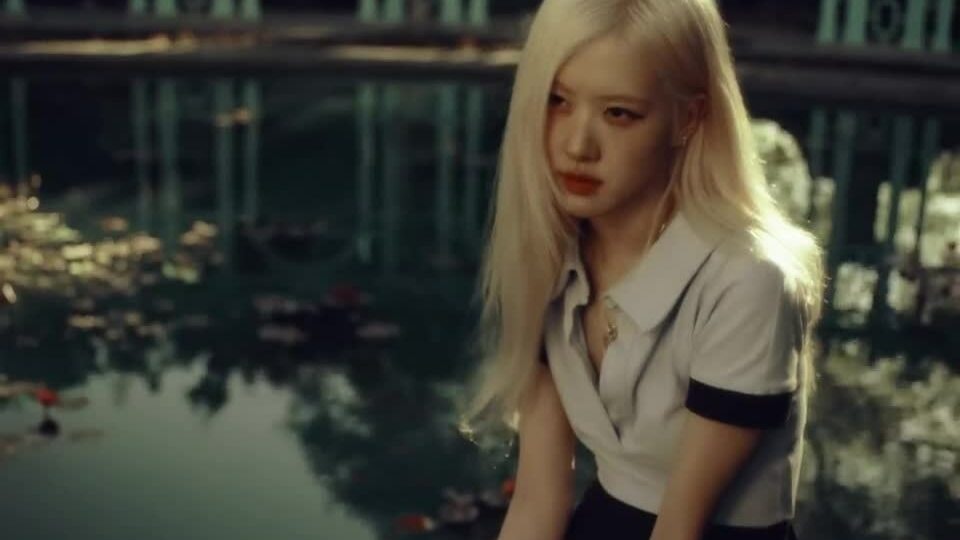 MV 'Toxic till the end' của Rosé