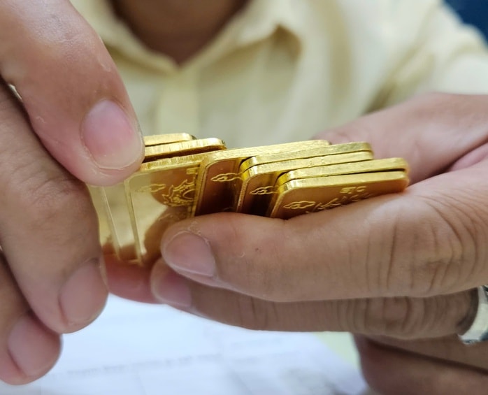 Giá vàng nhẫn vượt xa vàng miếng SJC ngày 1 - 1 , biến động bất ngờ trên thị trường - Ảnh 1.