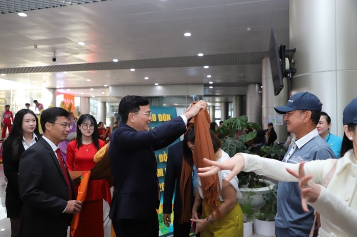 Lâm Đồng, Gia Lai đón du khách "xông đất" đầu năm 2026 - Ảnh 3.