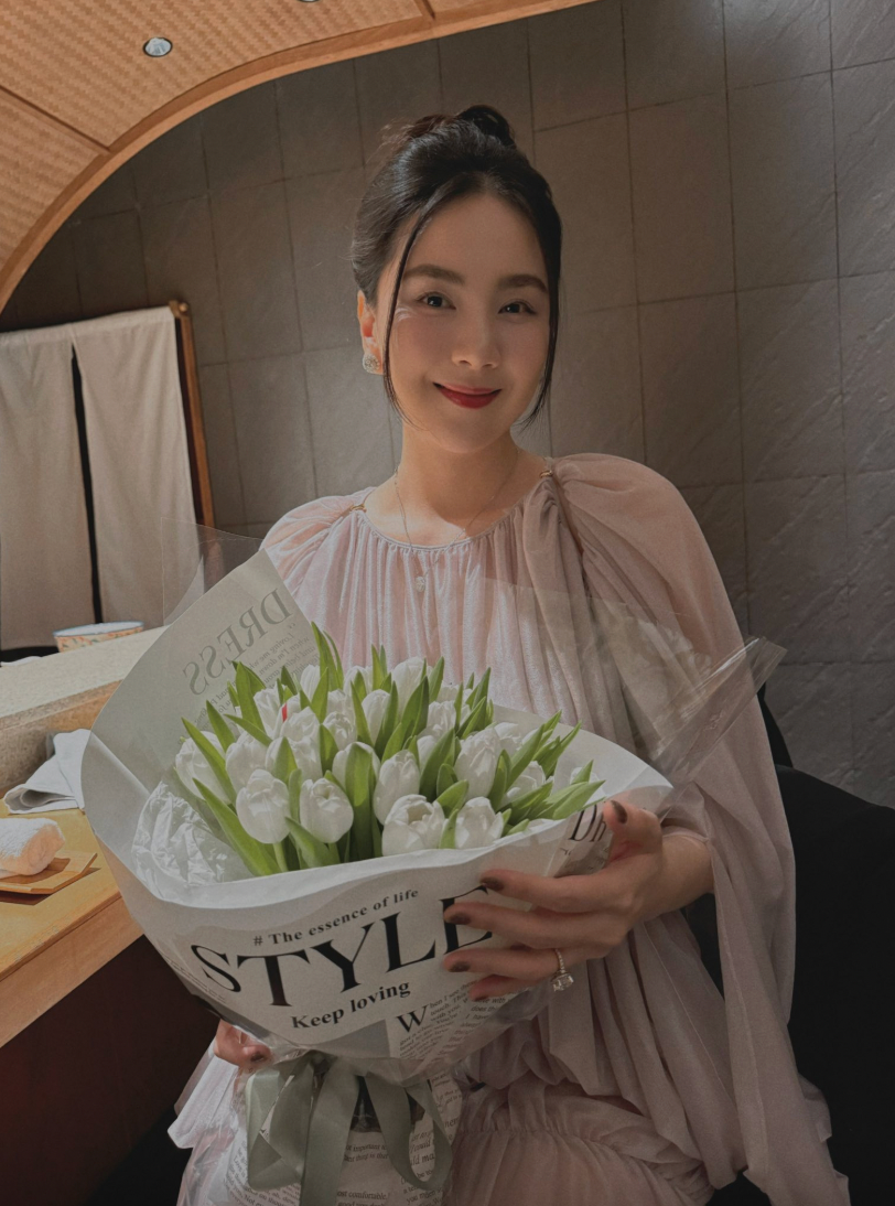 Con trai MC Mai Ngọc gây chú ý trong ngày đặc biệt của mẹ- Ảnh 6.