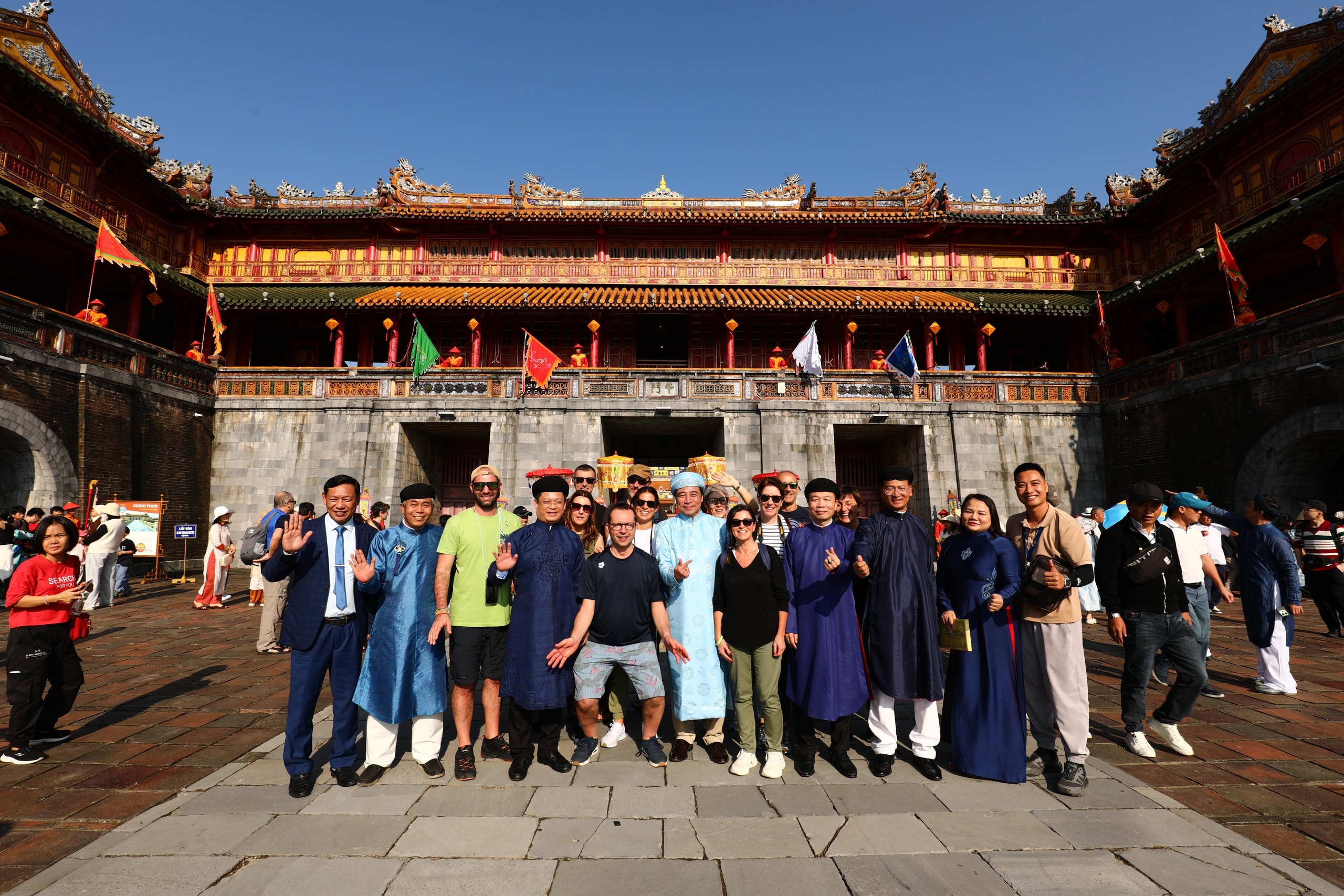 Du khách hào hứng tham quan di tích Huế, xem tái hiện lễ Ban sóc đầu năm mới- Ảnh 11.