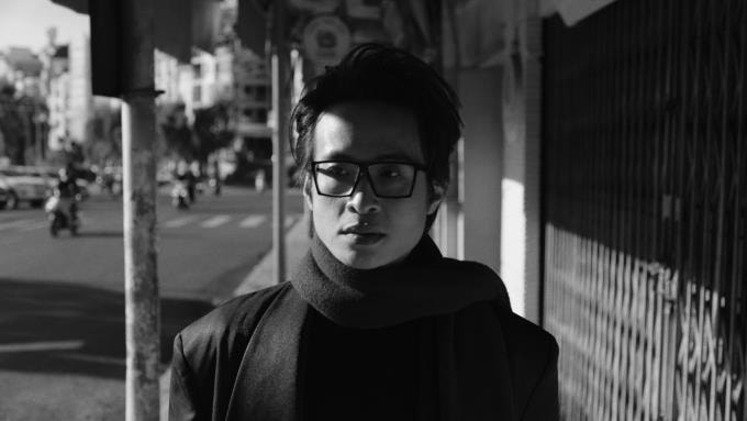 Ca sĩ Hà Anh Tuấn trong MV Một năm đã qua. Ảnh: Nhân vật cung cấp