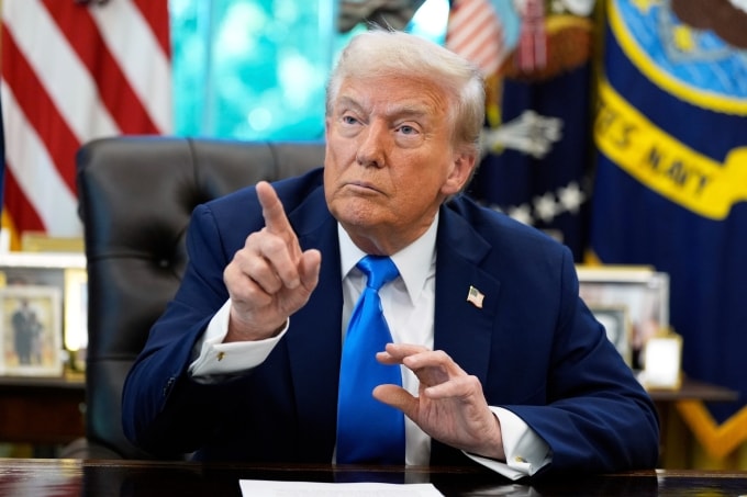 Tổng thống Donald Trump tại phòng Bầu dục, Nhà Trắng, ngày 19/9. Ảnh: AP