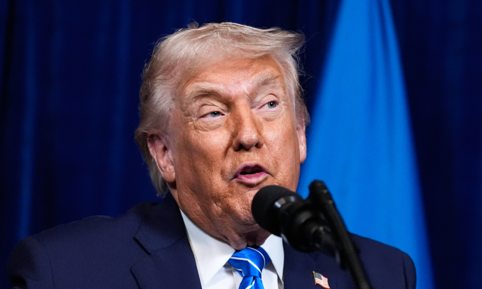 Tổng thống Mỹ Donald Trump phát biểu tại cuộc họp báo ở Mar-a-Lago hôm 28/12. Ảnh: AP