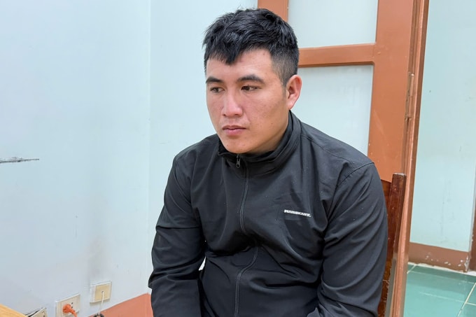 Phạm Ngọc Khánh tại cơ quan công an. Ảnh: Ngọc Oanh