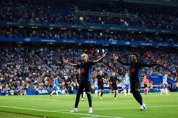 Yamal mừng bàn thắng khi cùng Barca làm khách trên sân Cornella el Prat của Espanyol mùa trước. Ảnh: FC Barcelona