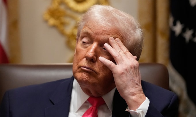 Tổng thống Donald Trump trong cuộc họp Nội các ở Nhà Trắng ngày 2/12/2025. Ảnh: AP