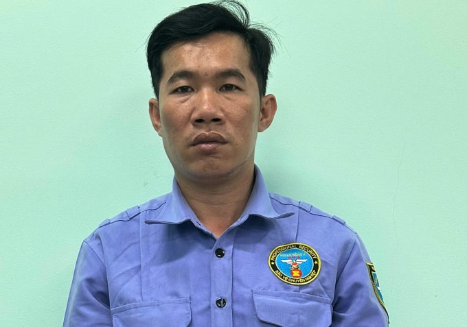 Bùi Thanh Bình tại cơ quan điều tra. Ảnh: Công an TP HCM