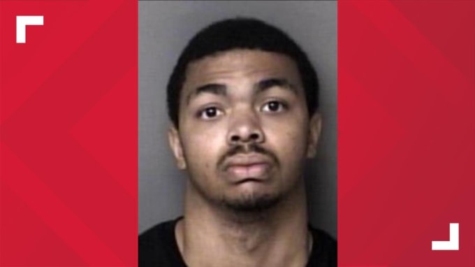 Christian Sturdivant, 18 tuổi, sống tại Mint Hill, Bắc Carolina. Ảnh: NBC News