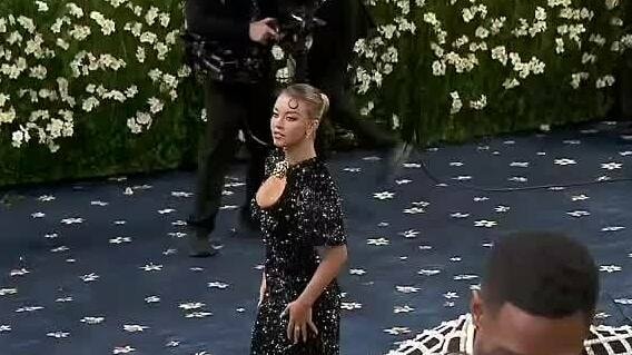 Sydney Sweeney tại Met Gala