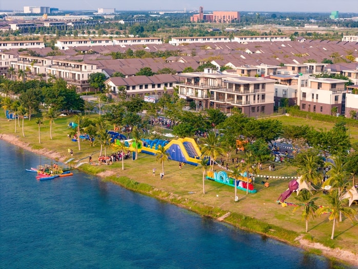 Vốn ngoại đổ vào bất động sản qua đường M&A - Ảnh 1.