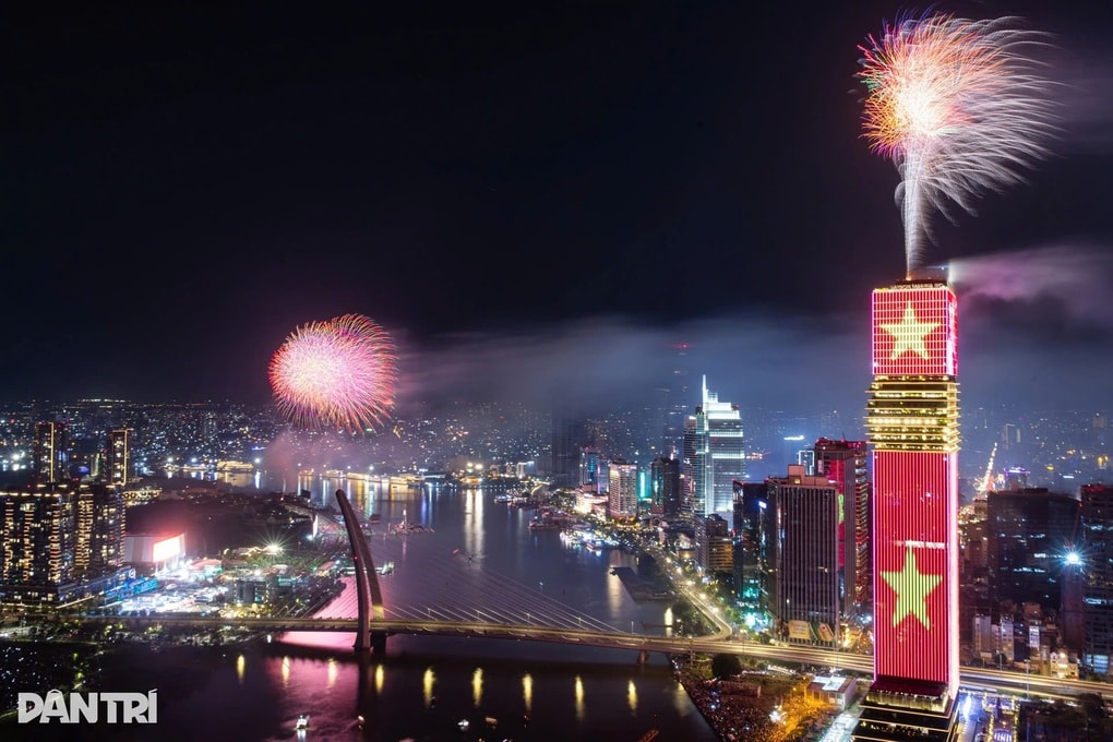 TPHCM đón 1,2 triệu lượt khách, thu hơn 2.600 tỷ đồng dịp Tết Dương lịch - 1