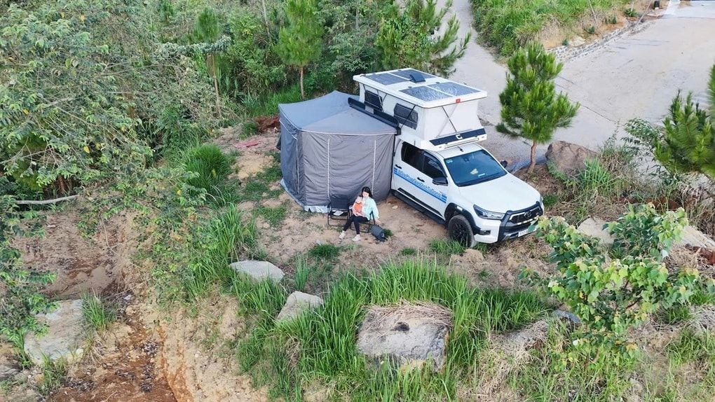 Gia đình ở TPHCM du lịch bằng nhà di động 1,5 tỷ đồng dịp Tết Dương lịch - 1