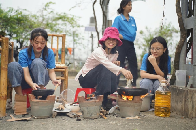 Cô y tế và những liều thuốc không có trong đơn ở trường Hy Vọng - 2