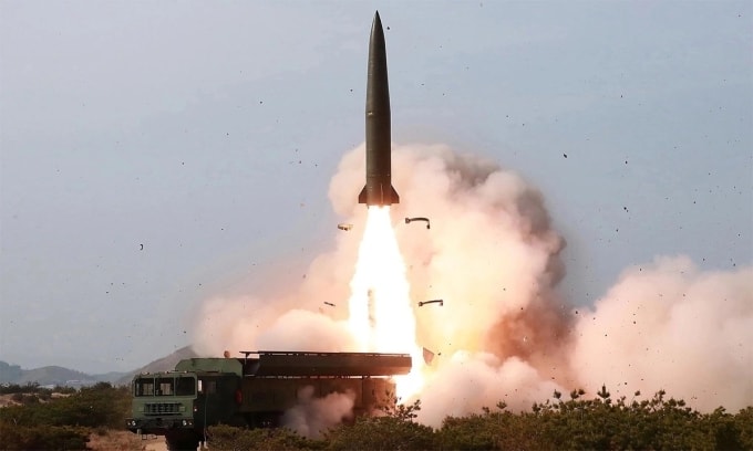 [Tên lửa đạn đạo Triều Tiên rời bệ phóng trong cuộc thử nghiệm tháng 5/2019. Ảnh: KCNA