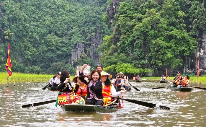 Tôn vinh vẻ đẹp thiên nhiên kỳ thú của Tràng An qua Tuần du lịch Ninh Bình- Ảnh 2.