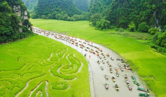 Tôn vinh vẻ đẹp thiên nhiên kỳ thú của Tràng An qua Tuần du lịch Ninh Bình- Ảnh 3.