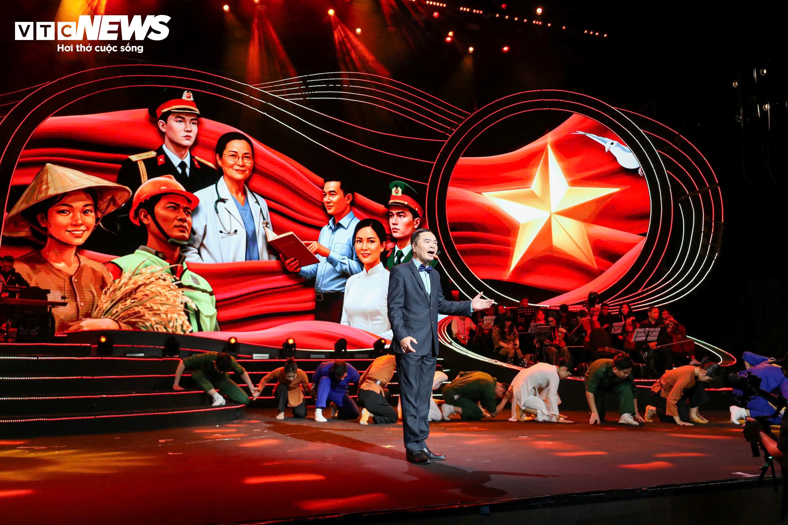 Cuộc vận động sáng tác ca khúc, bài dân ca đặt lời mới và Cuộc thi sáng tác thơ “Với Đảng vẹn toàn niềm tin yêu là điểm nhấn quan trọng, mang đậm đặc điểm văn hoá - nghệ thuật đặc sắc, nơi âm nhạc và thi ca lan toả nội dung chính luận bằng cảm xúc chân thành, sâu lắng.