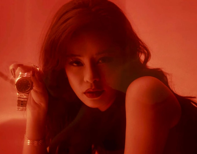 Bùi Lan Hương đeo đồng hồ Alpine Eagle giá 400 - 800 triệu đồng. Ảnh: Chopard