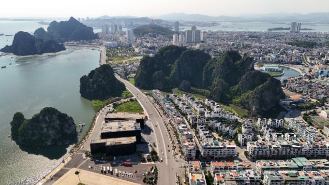 Phường Hạ Long, tỉnh Quảng Ninh nhìn từ trên cao. Ảnh: Lê Tân