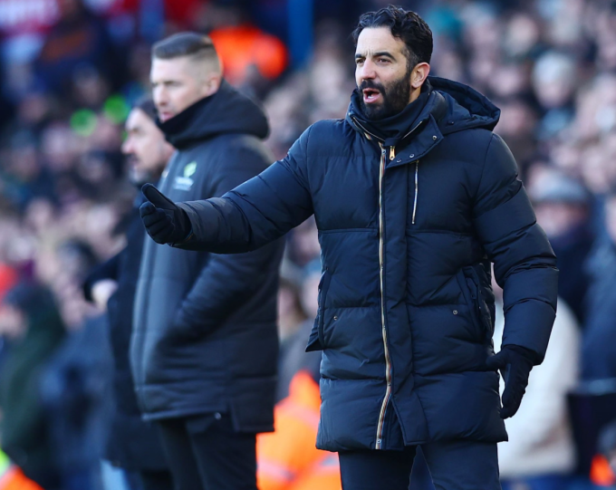 HLV Ruben Amorim phản ứng trong trận Man Utd hòa Leeds 1-1 trên sân Elland Road, thành phố Leeds, hạt Tây Yorkshire, Vương quốc Anh, vòng 20 Ngoại hạng Anh ngày 4/1/2026. Ảnh: Shutterstock