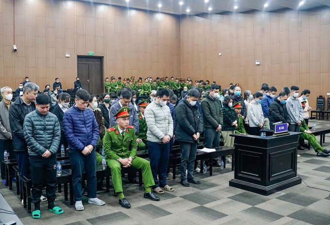 Các bị cáo tại tòa. Ảnh: Linh Đan