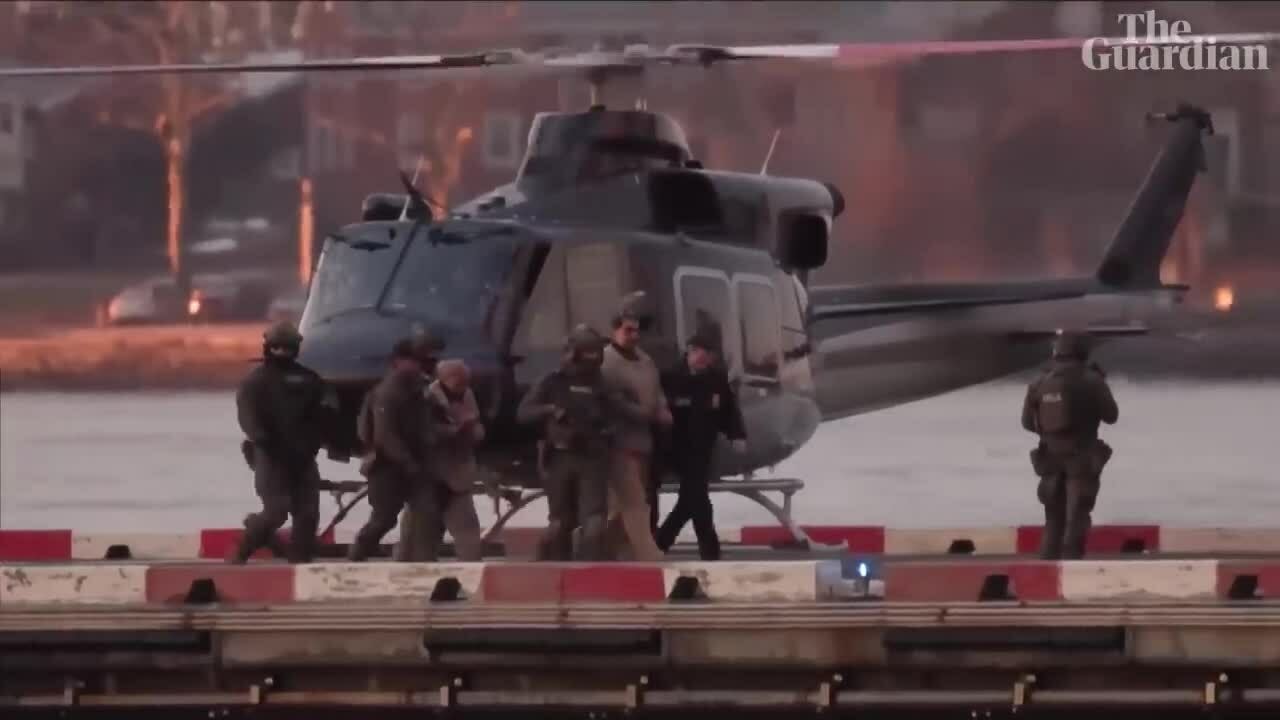 Ông Maduro bị áp giải tới tòa án