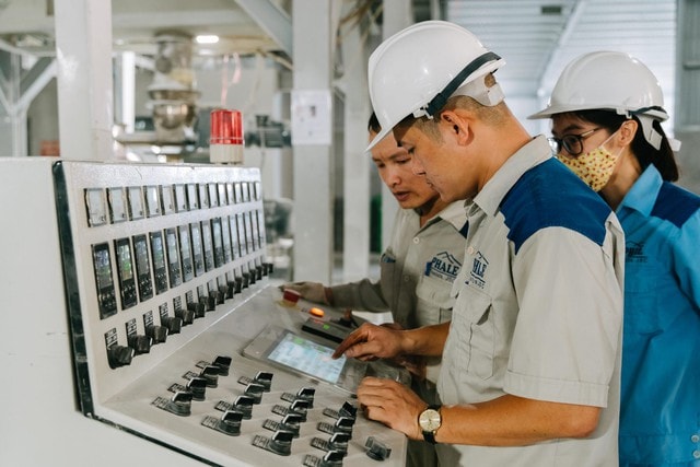 Nhựa Pha Lê hoàn tất mua 70% vốn tại Neo Global - Ảnh 1.