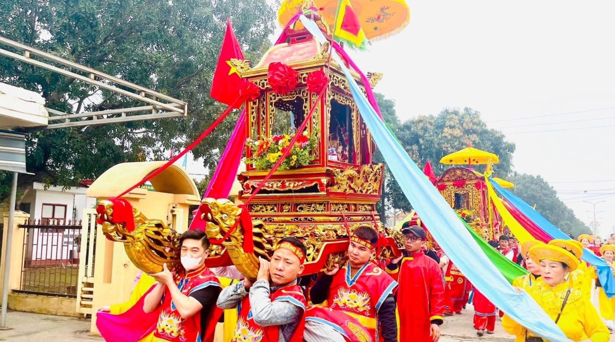 Lễ hội đền Mai Bảng.