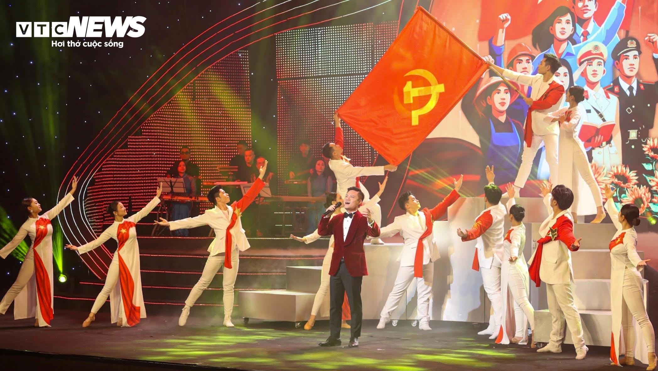 Với Đảng vẹn toàn niềm tin yêu: Từ mạch nguồn ký ức đến nhịp đập thời đại - 3