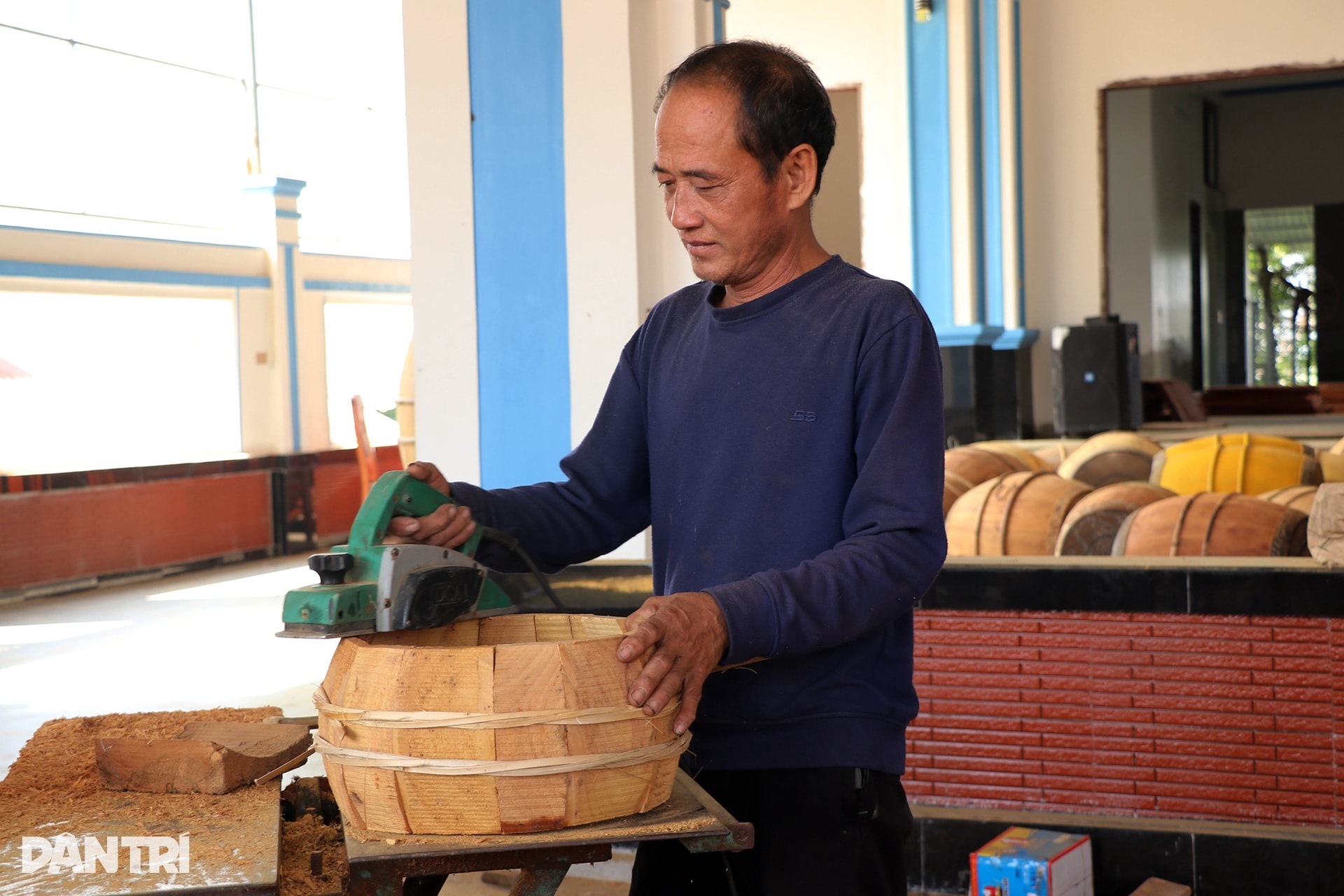 Nghề tay gõ nhịp, chân nhún nhảy vào vụ Tết - 3