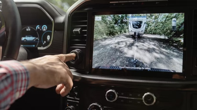 Hai chiến dịch riêng biệt của Ford, mỗi chiến dịch ảnh hưởng đến khoảng 1,45 triệu xe, liên quan đến camera lùi. Ảnh: Ford