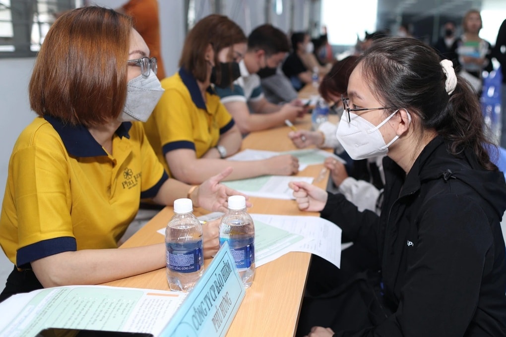 Cứ 10 lao động thì có 1 người bị cắt giảm, Gen Z dẫn đầu nhảy việc 2025 - 1