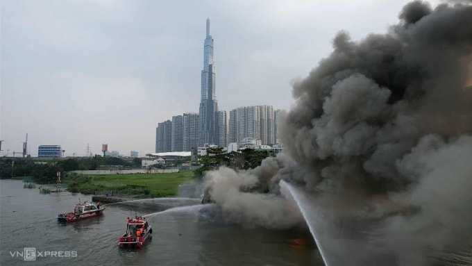 Hiện trường cháy. Ảnh: Đình Văn