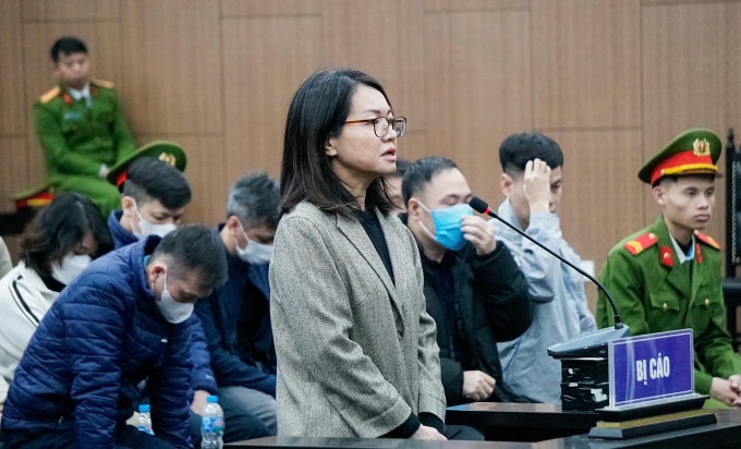 Cục trưởng Trần Việt Nga tại tòa. Ảnh: Linh Đan