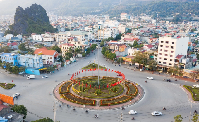 Một góc phố thuộc địa phương tăng trưởng kinh tế cao nhất cả nước. Ảnh: Thành Chung