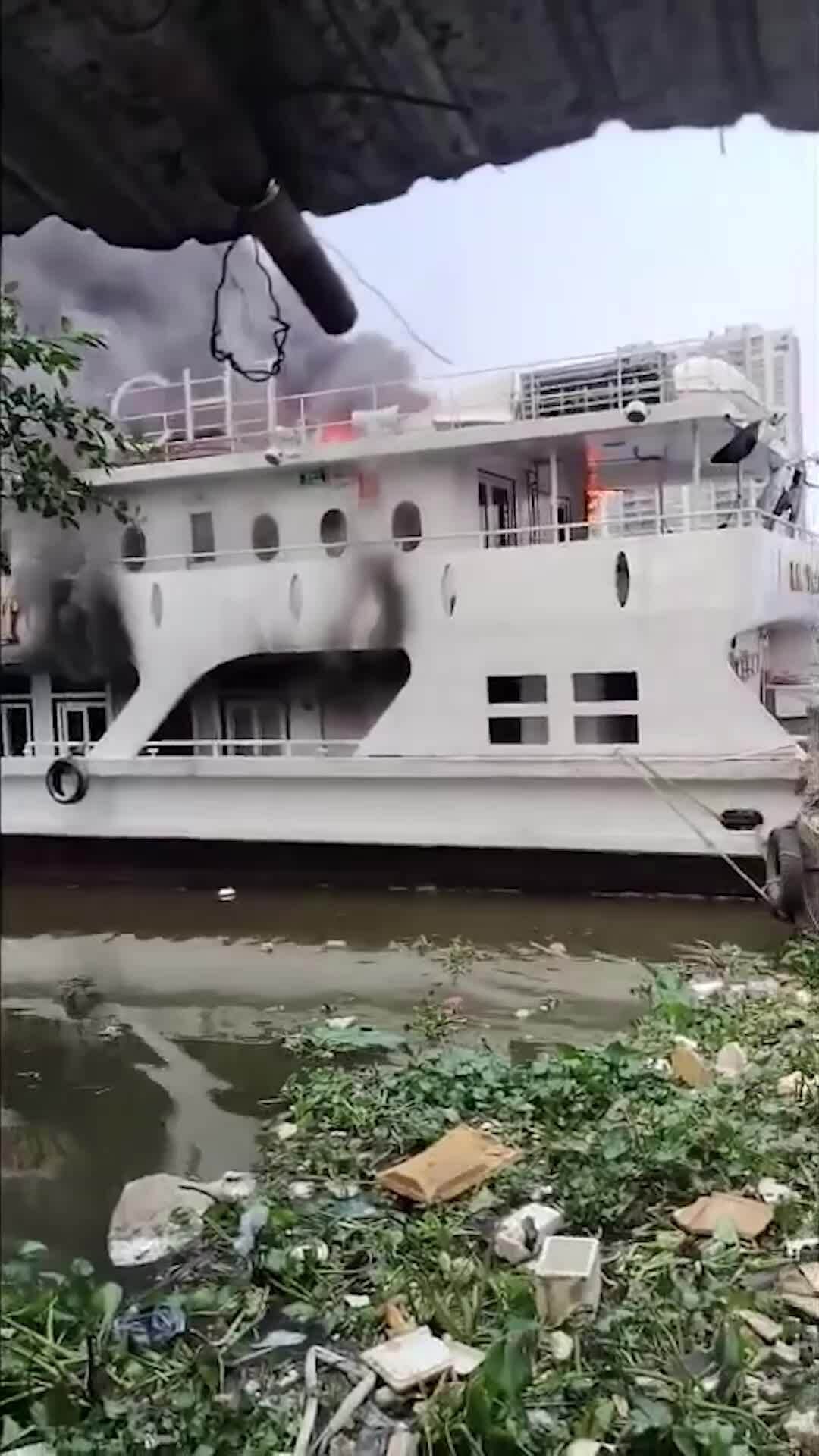 Cháy tàu Tân Cảng