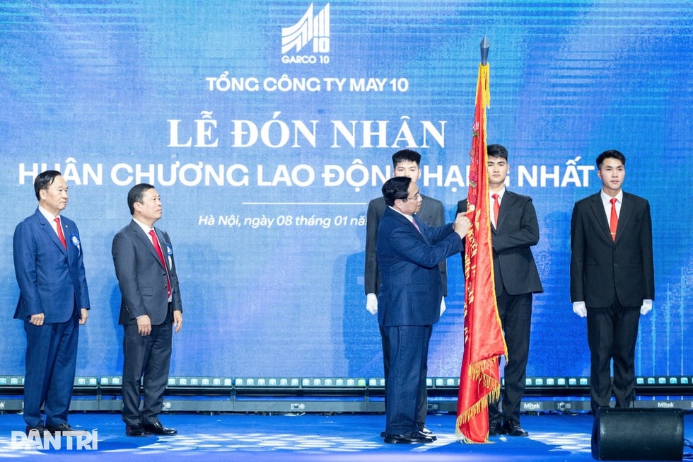 Thủ tướng: May 10 phải phấn đấu trở thành tập đoàn thời trang quốc tế - 4